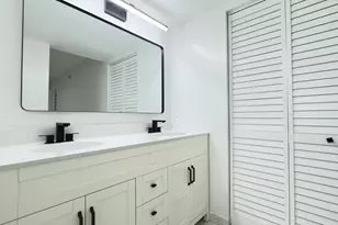 20015 NE 3rd Ct, Miami, FL 33179 - Photo 10