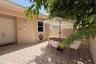 225 N Lakeshore Dr, Hypoluxo, FL 33462 - Photo 8