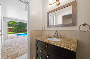 5720 SW 7th St, Plantation, FL 33317 - Photo 32