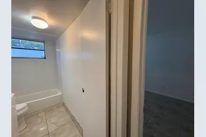 491 NW 42nd Avenue #Unit 4, Plantation, FL 33317 - Photo 10