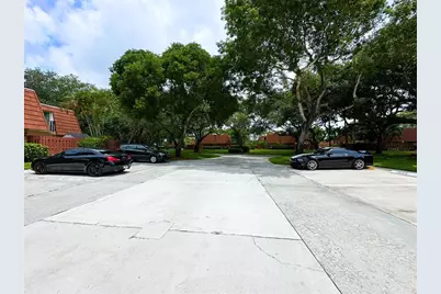 1545 Augusta Circle #105, Delray Beach, FL 33445 - Photo 2