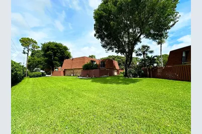 1545 Augusta Circle #105, Delray Beach, FL 33445 - Photo 1