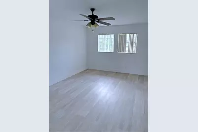 647 Latona Avenue, Lake Worth, FL 33460 - Photo 6