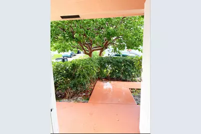 647 Latona Avenue, Lake Worth, FL 33460 - Photo 8