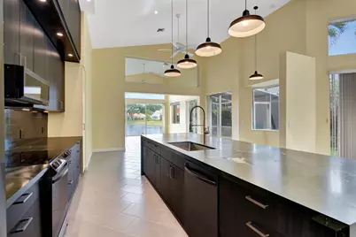 11922 Fountainside Circle, Boynton Beach, FL 33437 - Photo 12