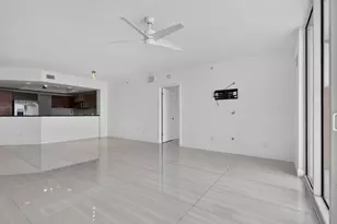 2650 Lake Shore Dr, Riviera Beach, FL 33404 - Photo 14