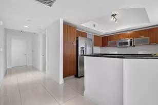 2650 Lake Shore Dr, Riviera Beach, FL 33404 - Photo 6
