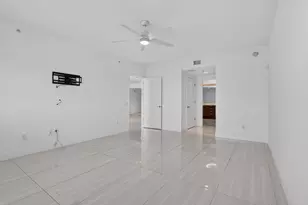 2650 Lake Shore Dr, Riviera Beach, FL 33404 - Photo 22