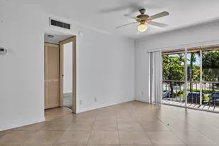 13 Jacaranda Dr, Plantation, FL 33324 - Photo 8