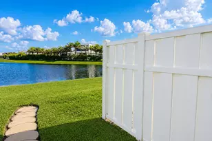 180 Riviera Cir, Weston, FL 33326 - Photo 10