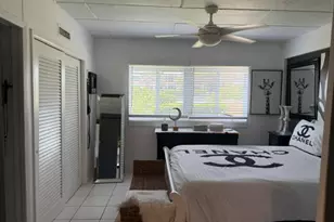 33 S Ocean Ave, Palm Beach Shores, FL 33404 - Photo 8