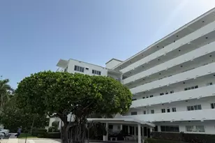 33 S Ocean Ave, Singer Island, FL 33404 - Photo 2
