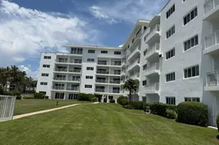 33 S Ocean Ave, Palm Beach Shores, FL 33404 - Photo 2