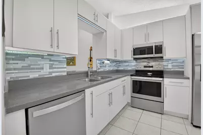 8246 Springview Terrace, Boca Raton, FL 33496 - Photo 14