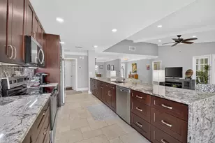 22018 Colony Dr, Boca Raton, FL 33433 - Photo 4