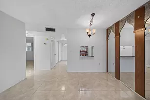 8101 N Sunrise Lakes Dr N, Sunrise, FL 33322 - Photo 24