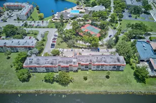 8101 N Sunrise Lakes Dr N, Sunrise, FL 33322 - Photo 4