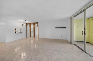 8101 N Sunrise Lakes Dr N, Sunrise, FL 33322 - Photo 20