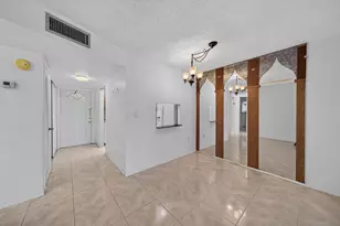 8101 N Sunrise Lakes Dr N, Sunrise, FL 33322 - Photo 28