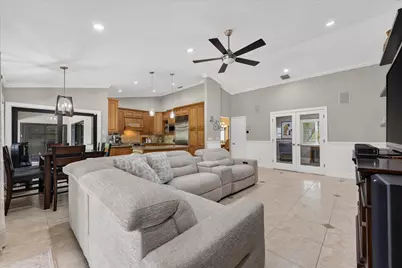 20250 NW 5th Street, Pembroke Pines, FL 33029 - Photo 10