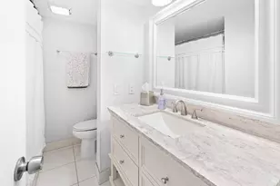 250 NE 20th St, Boca Raton, FL 33431 - Photo 16