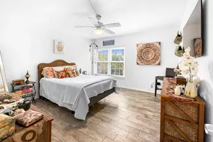 250 NE 20th St, Boca Raton, FL 33431 - Photo 18