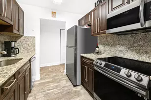250 NE 20th St, Boca Raton, FL 33431 - Photo 14