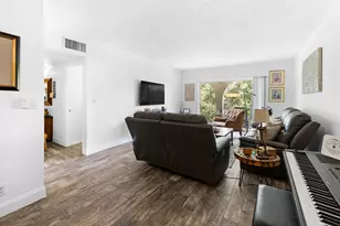 250 NE 20th St, Boca Raton, FL 33431 - Photo 4