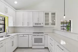 2656 Riverside Dr, Coral Springs, FL 33065 - Photo 2