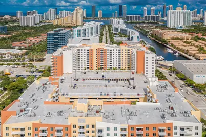 18800 NE 29th Avenue #923, Miami, FL 33180 - Photo 22