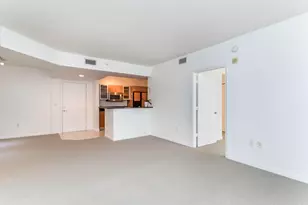 18800 NE 29th Ave, Miami, FL 33180 - Photo 10