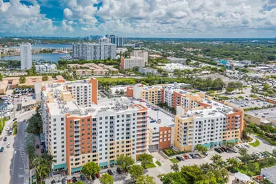 18800 NE 29th Avenue #923, Miami, FL 33180 - Photo 20