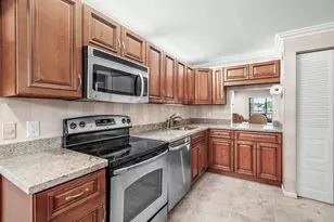 7 Southport Ln, Boynton Beach, FL 33436 - Photo 10