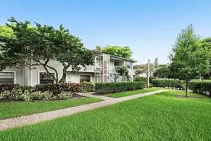 7 Southport Ln, Boynton Beach, FL 33436 - Photo 2
