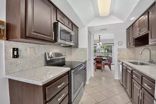 6800 Willow Wood Dr, Boca Raton, FL 33434 - Photo 16