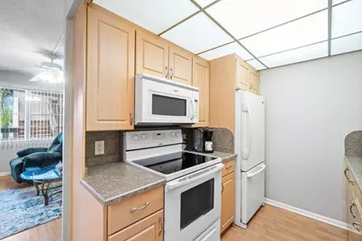 2046 Rexford C, Boca Raton, FL 33434 - Photo 4