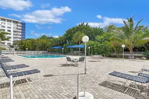 4400 Hillcrest Dr, Hollywood, FL 33021 - Photo 38