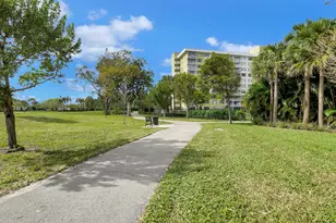4400 Hillcrest Dr, Hollywood, FL 33021 - Photo 34