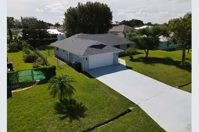 1841 SE Camden Street, Port Saint Lucie, FL 34952 - Photo 2