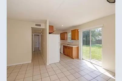 1190 SE Puritan Lane, Port Saint Lucie, FL 34983 - Photo 2