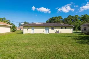 1190 SE Puritan Ln, Port Saint Lucie, FL 34983 - Photo 30