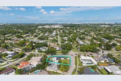 4601 W Hawthorne Circle, Hollywood, FL 33021 - Photo 32