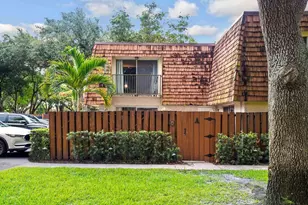 8910 SW 20th Pl, Davie, FL 33324 - Photo 32