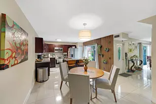 8910 SW 20th Pl, Davie, FL 33324 - Photo 4