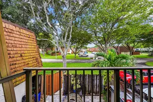 8910 SW 20th Pl, Davie, FL 33324 - Photo 32
