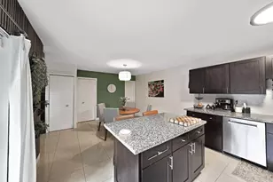 8910 SW 20th Pl, Davie, FL 33324 - Photo 10
