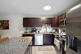 8910 SW 20th Pl, Davie, FL 33324 - Photo 10