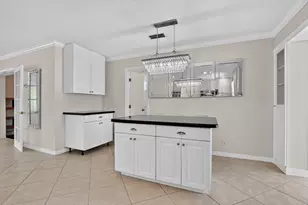 421 SW 2nd St, Boca Raton, FL 33432 - Photo 10