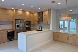 1085 River Birch St, Hollywood, FL 33019 - Photo 2