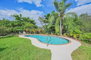 8671 155th Pl N, Palm Beach Gardens, FL 33418 - Photo 14